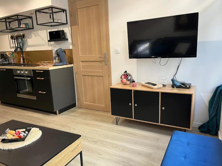 - New - Le Cherblue - Wifi / Netflix Cherbourg-en-Cotentin Buitenkant foto